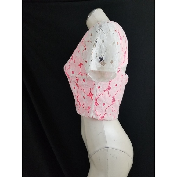 3/ $25 Guess M Cropped Top Pink White Zip Top - Picture 5 of 7